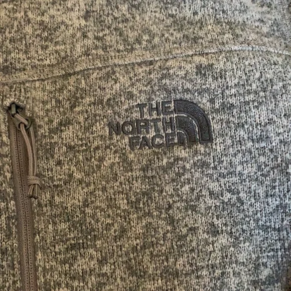 The North Face Fleece Half Zip Pullover - Picture 3 of 6